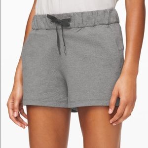 Lululemon On the Fly Short 2.5”